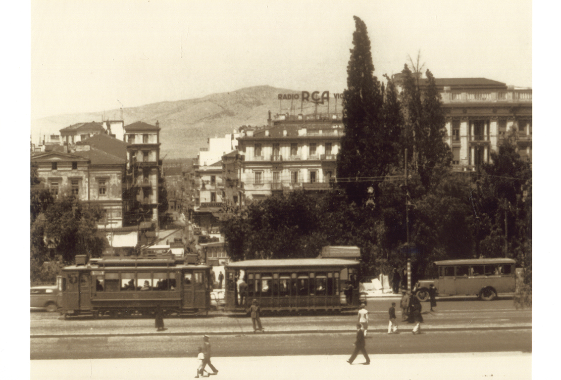 Βαγόνια του τραμ σε οδό των Αθηνών, 20ος αι.