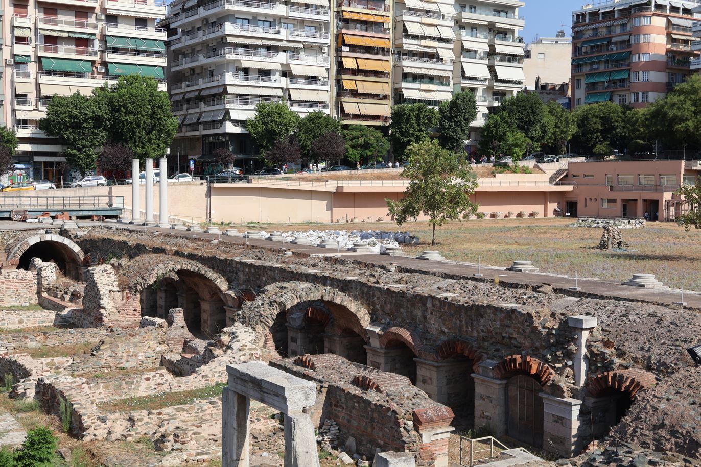 Άποψης της Αρχαίας Αγοράς της Θεσσαλονίκης από τα νοτιοανατολικά