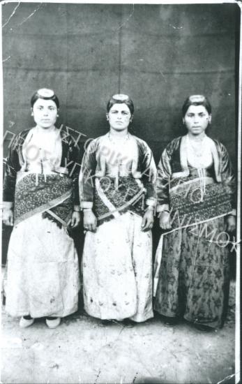 Συλλογή Ακριτίδου - Σιδηροπούλου Μαρίκας.