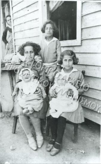 Συλλογή Καλαϊτσοπούλου - Γυμνοπούλου Αθηνάς.