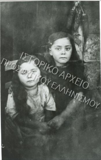Συλλογή Καρβουνίδου Πολυξένης.