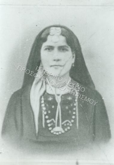 Συλλογή Ταξίδου Ελένη, Χουλιάρα Μαρία & Αντωνιάδου Αριάδνη.