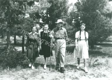 Συλλογή Ουσταμπασίδου Ηρούς.