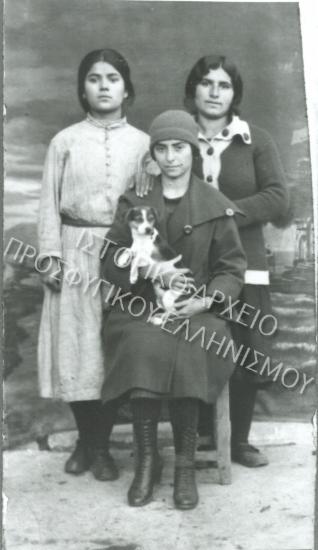 Συλλογή Μικρομάστορα - Βιοπούλου Μαρίκας (Νο2)