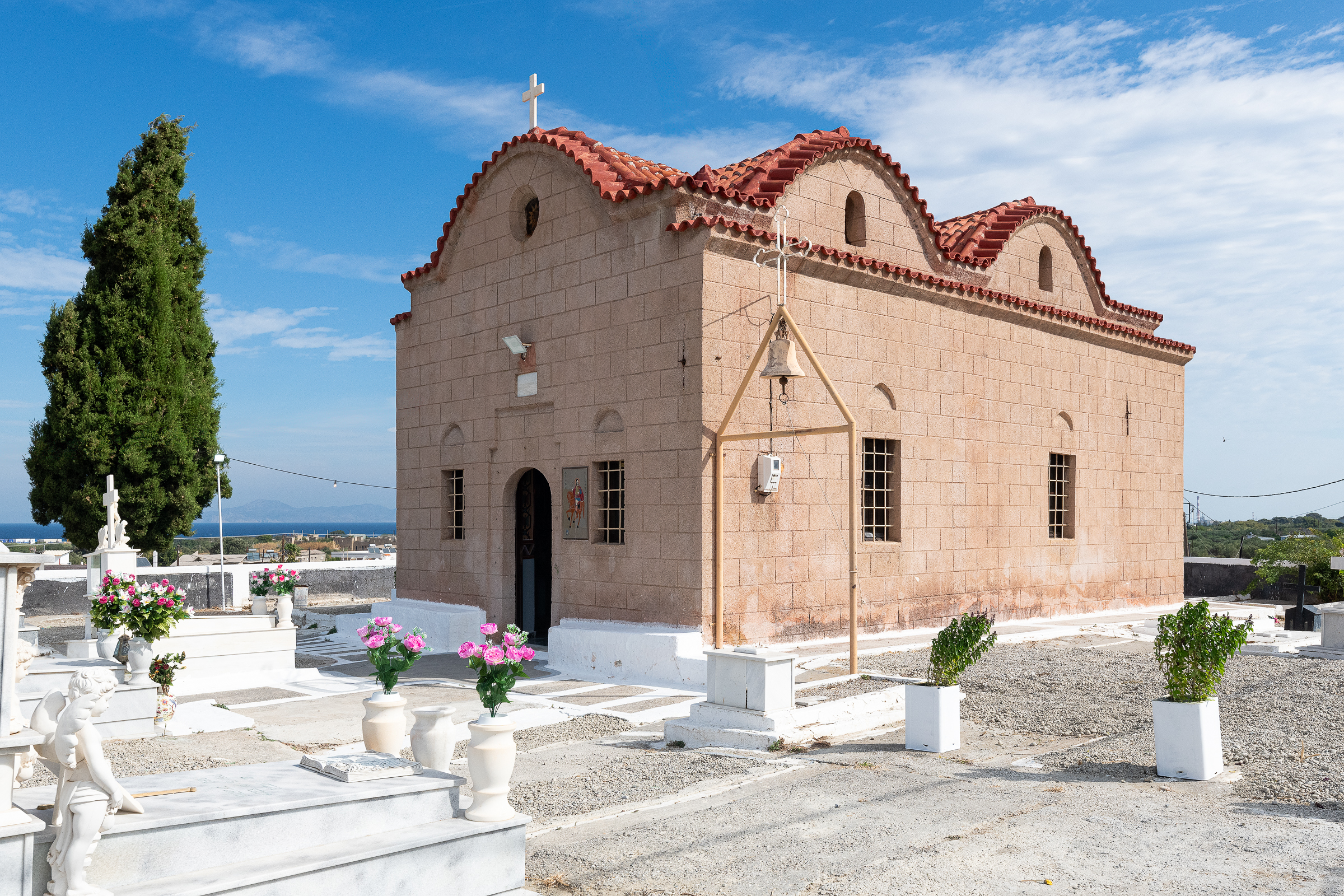 Άγιος Νικήτας, Φάνες