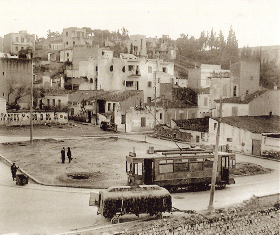 Ηλεκτροκίνητο τραμ σε γειτονιά των Αθηνών, 20ος αι.