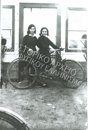 Συλλογή Επιμενίδου - Σερέτη Άννα.