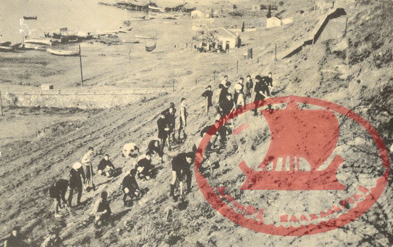 Δενδροφύτευση από τους Ναυτοπροσκόπους στο μπαΐρι του Νέου Κουρί το 1948