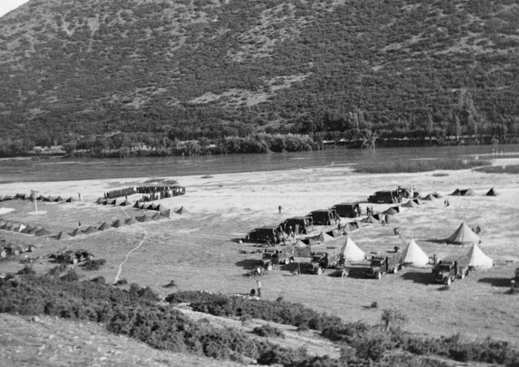 Περιοχή Σερρών, Απρίλιος 1941. Αντίσκηνα του γερμανικού στρατού στις όχθες του Στρυμόνα