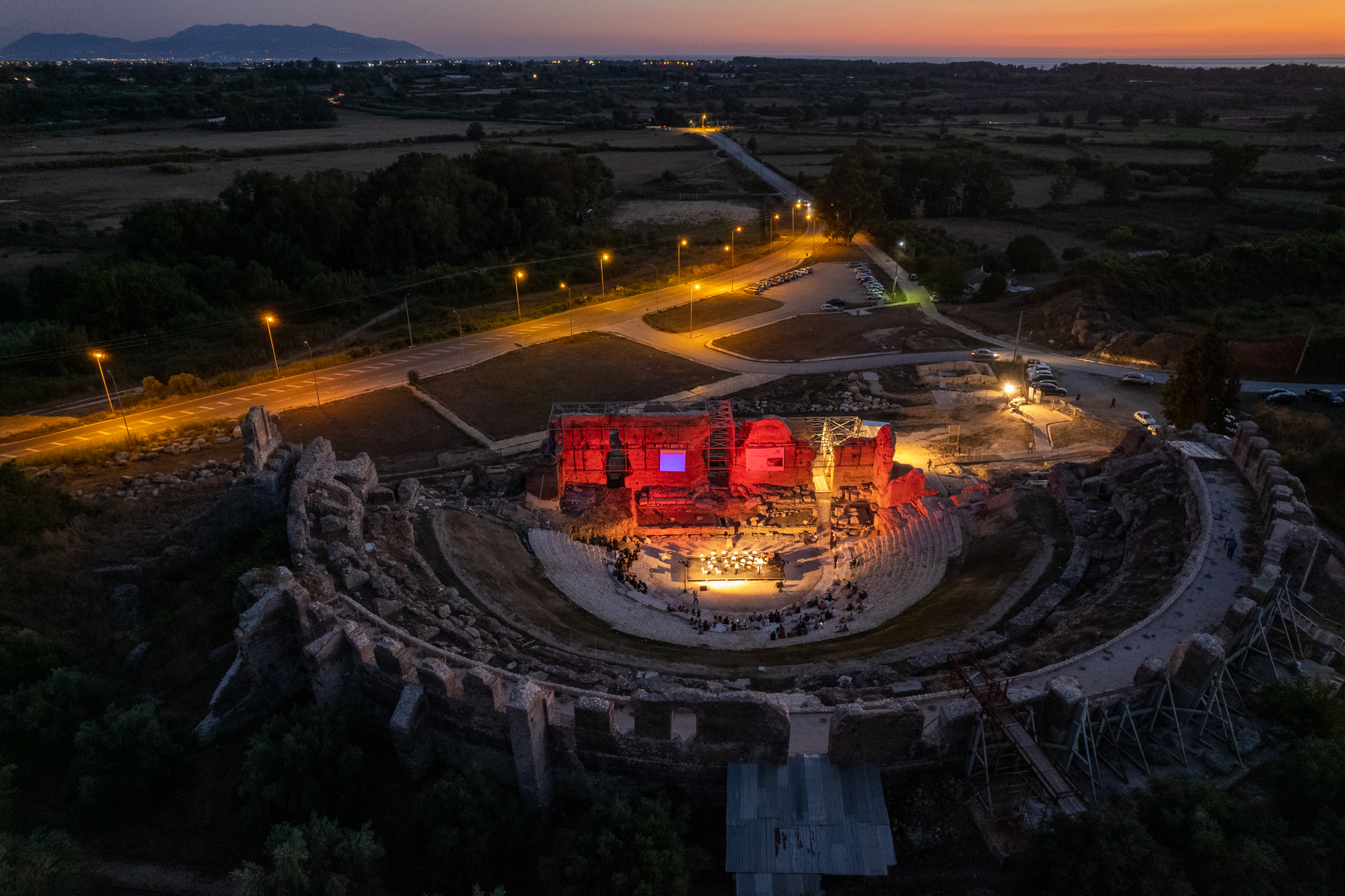 Αρχαίο Θέατρο Νικόπολης, Νυχτερινή Πανοραμική Λήψη