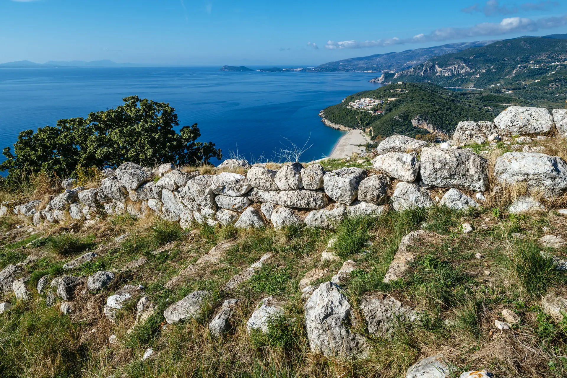 Δυμόκαστρο ή Ελινόκαστρο στην Πέρδικα Θεσπρωτίας