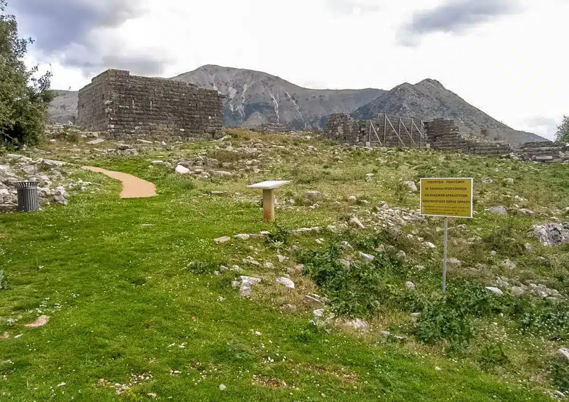 Όρραον, Αρχαία Ακρόπολις των Μολοσσών