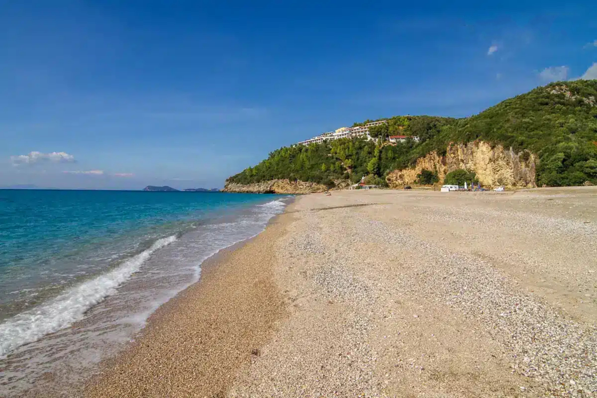 Παραλία Καραβοστάσι στην Πέρδικα Θεσπρωτίας