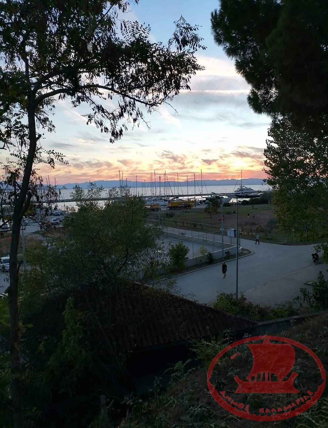 Ηλιοβασίλεμα στην Μαρίνα της Αρετσούς