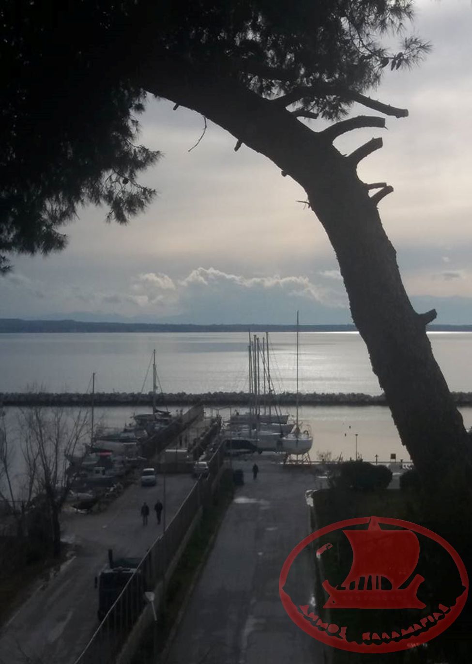 Η Μαρίνα Αρετσούς από την Προποντίδα και με τις δύο λεκάνες της.