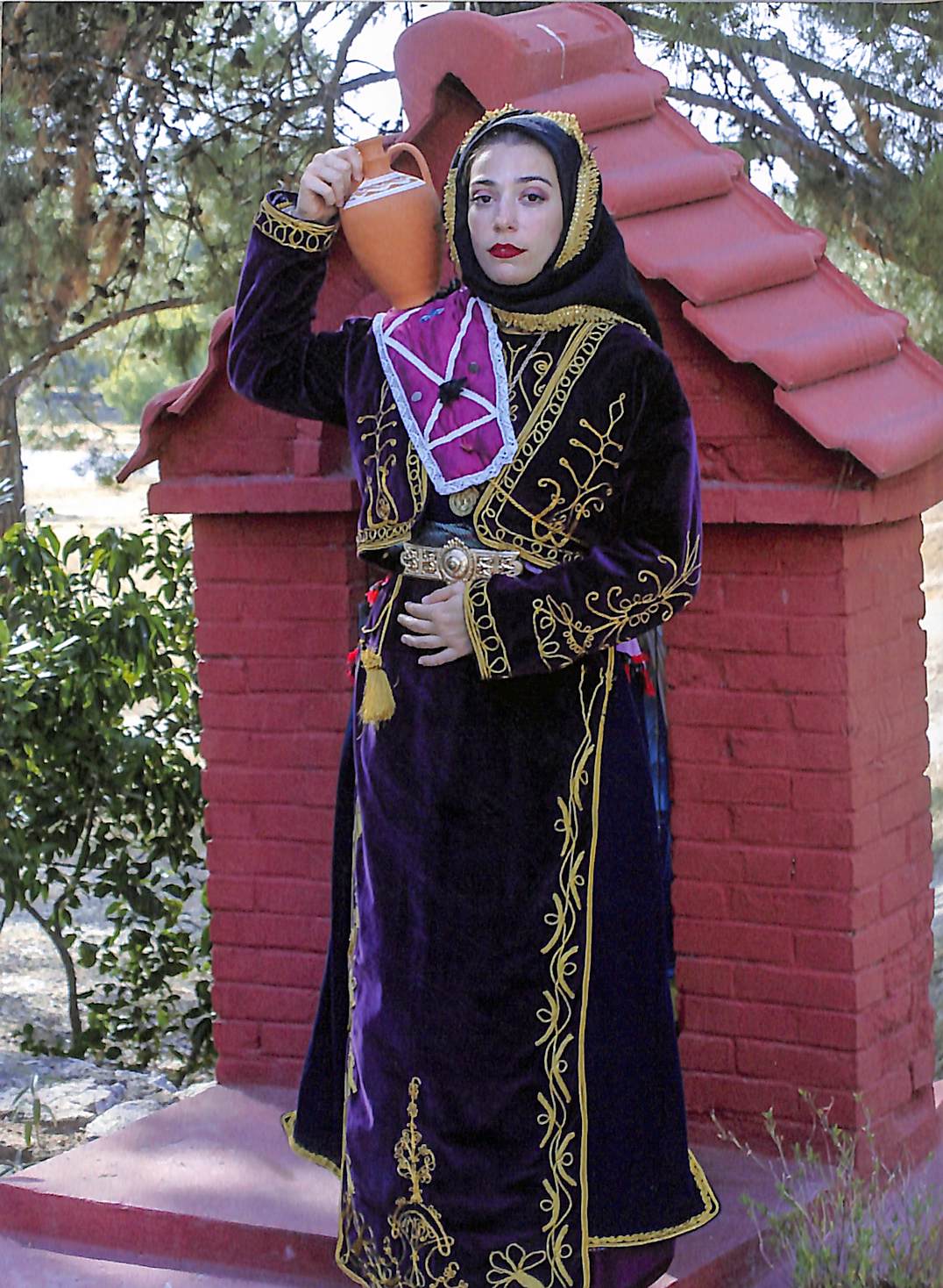 Παραδοσιακή φορεσιά Σινασού