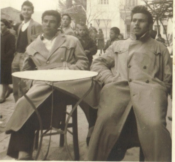 Δεκαετία του '50 μπροστά στην κοινότητα Κυργιών.