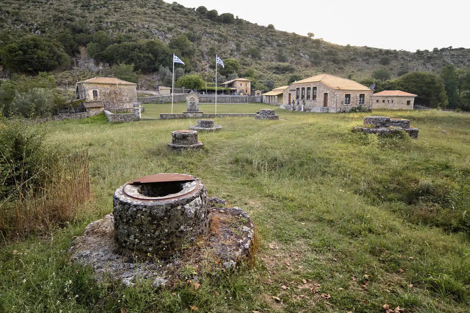 Ιστορικός Χώρος Σουλίου στη Θεσπωτία και τα Αρχαία Πηγάδια