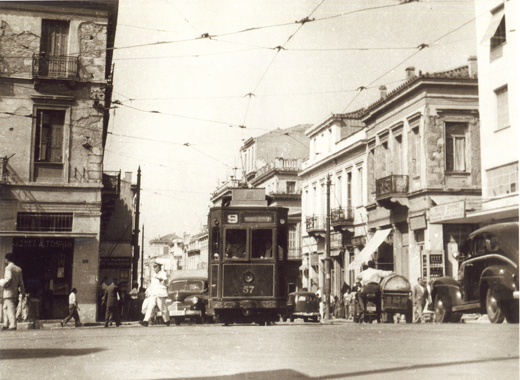 Ηλεκτροκίνητο τραμ σε οδό των Αθηνών, 20ος αι.