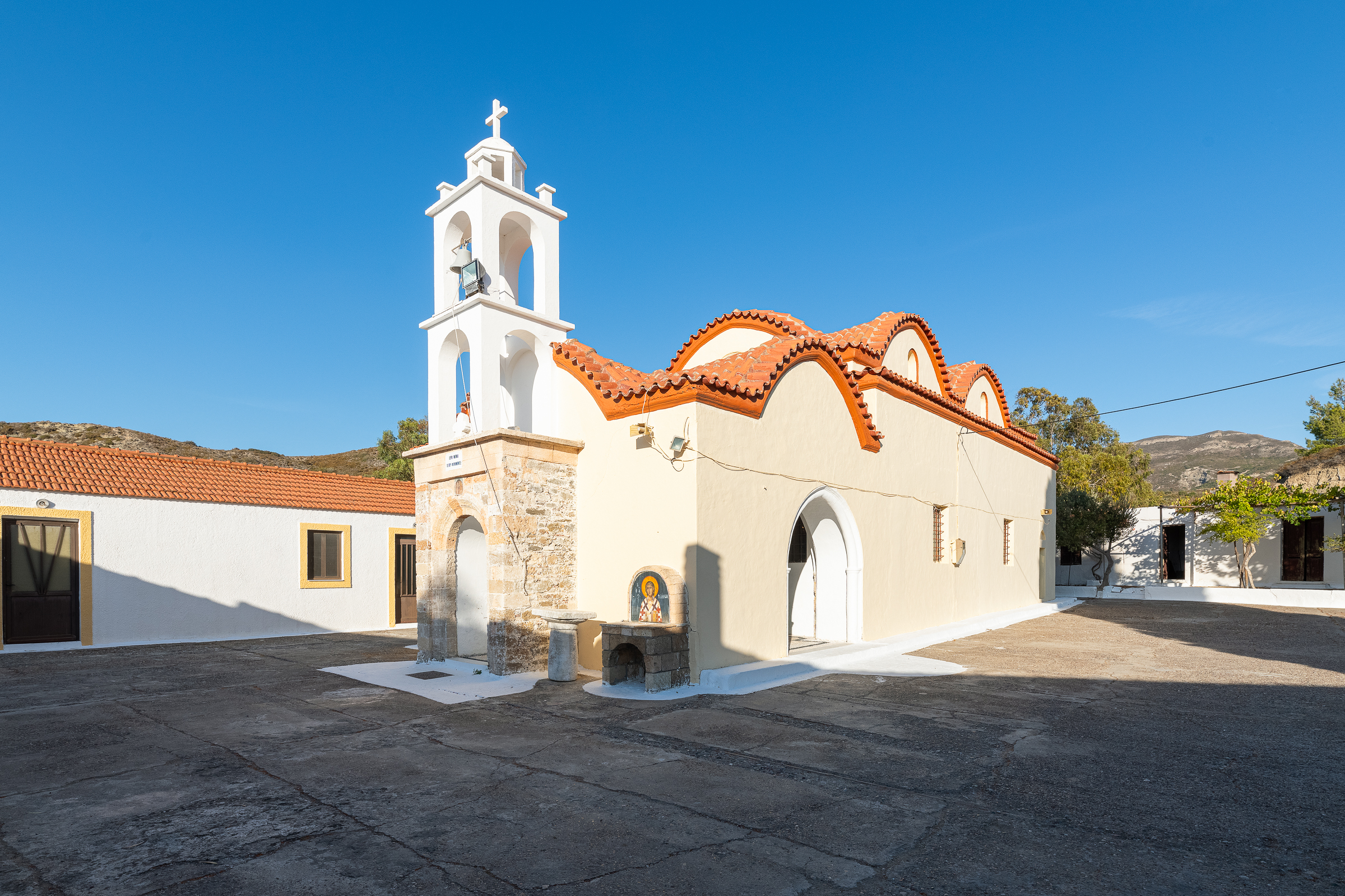 Άγιος Φιλήμονας, Αρνίθα