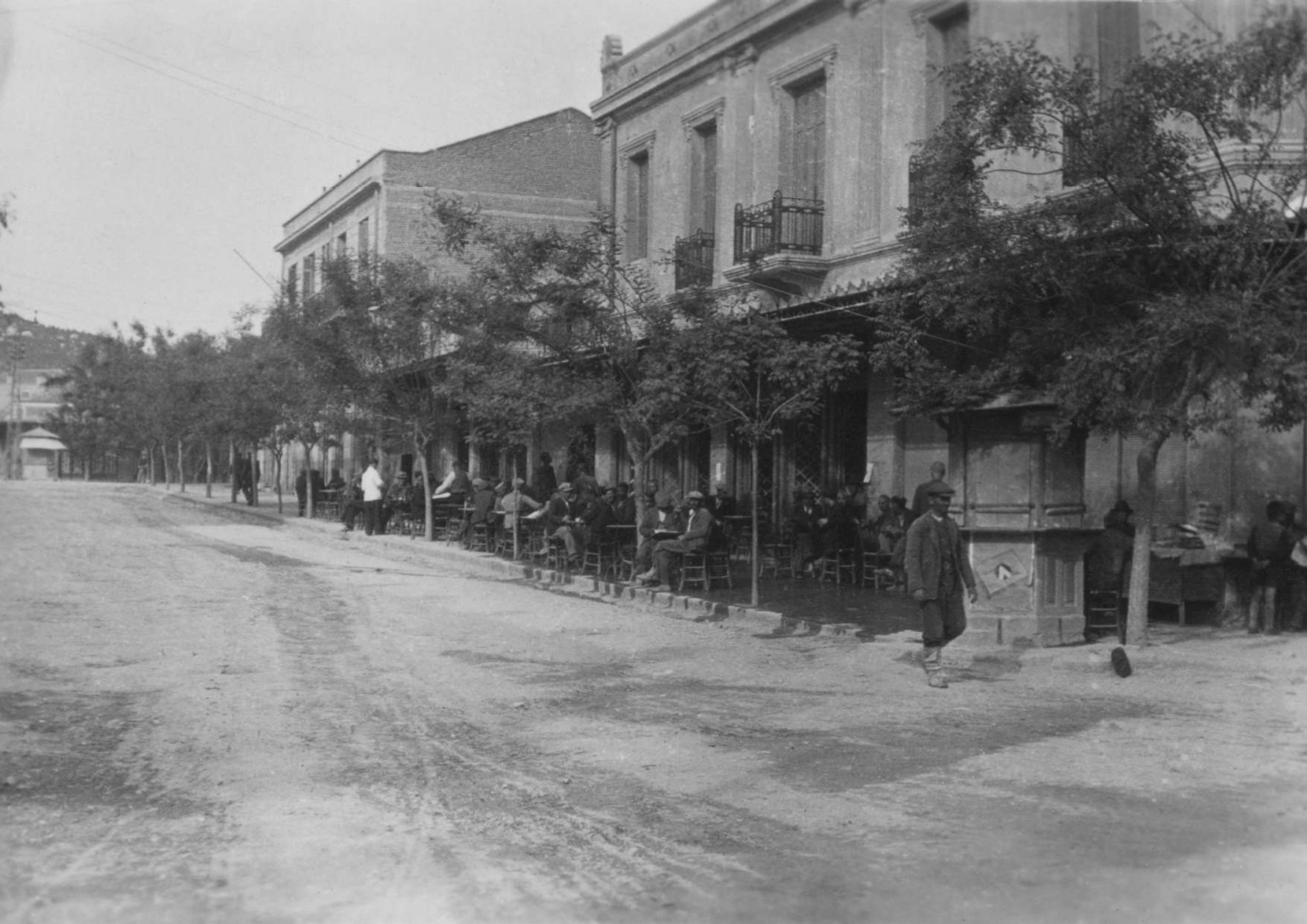 9 Απριλίου 1941. Άποψη κεντρικού δρόμου των Σερρών όταν εισέβαλαν στην πόλη οι Γερμανοί