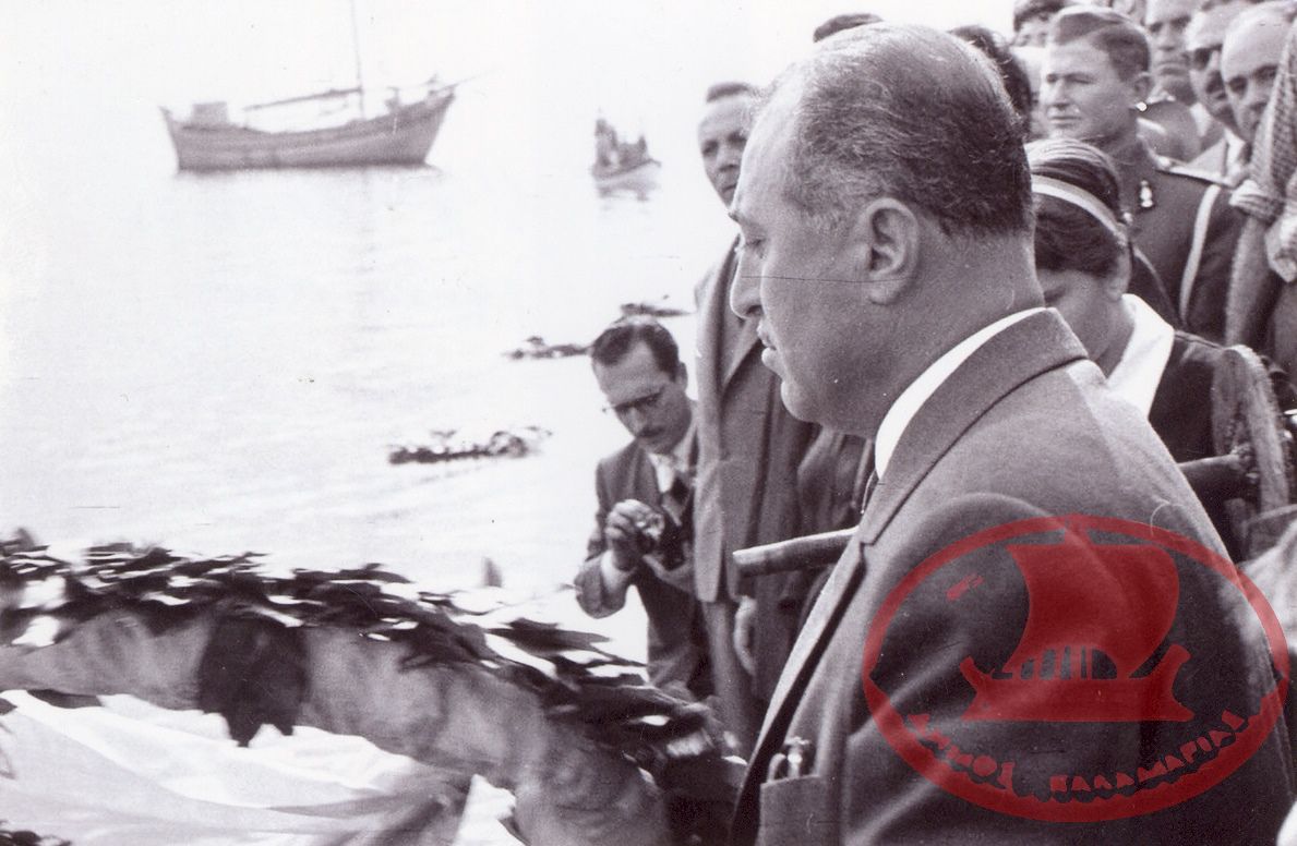 Ο Πρόεδρος του Προοδευτικού Συλλόγου Αρετσούς – Δέρκων κύριος Αντώνης Ροδίτης ρίχνει Στεφάνι